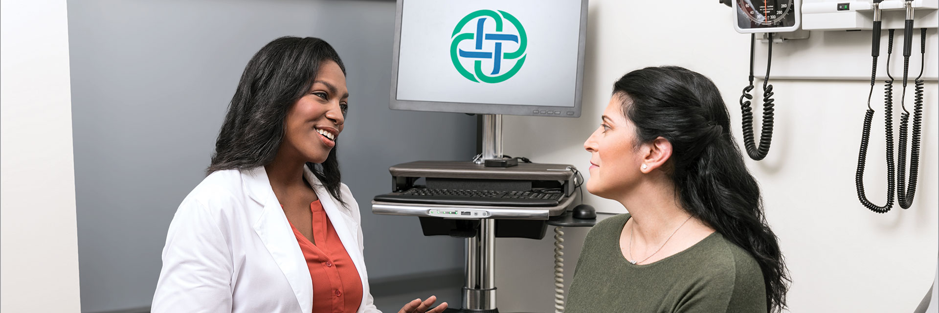 https://www.texashealth.org/thpg/-/media/Project/THR/shared/Header-Images/Header-Female-Doctor-Talking-with-Female-Patient.jpg?h=640&iar=0&w=1920&hash=59AADE7FB7385F74F50121B85C1AD86F